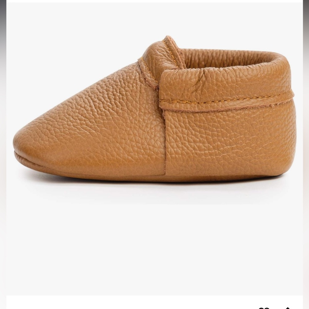 BirdRock Baby Fringeless Moccasins Genuine Leather Boys Shoes, Infants Size 5.5